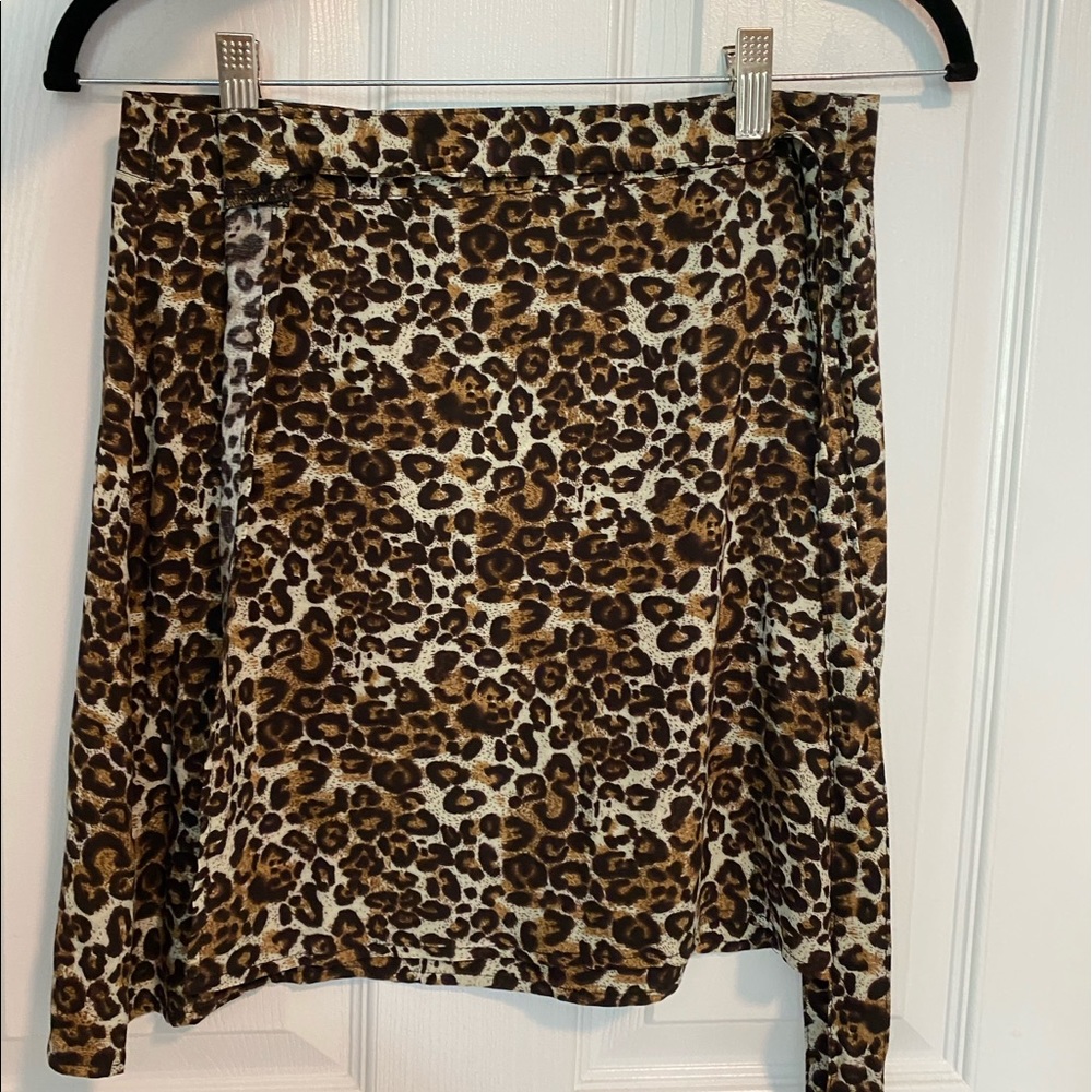 BRAND NEW CHEETAH WRAP SKIRT